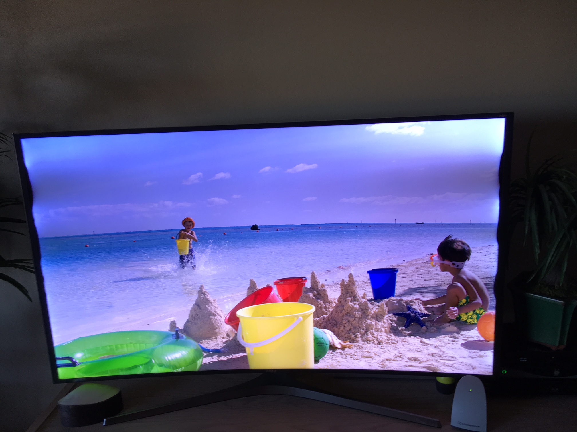 Solved: Screen overheating and melting corner of TV - 6300... - Samsung ...