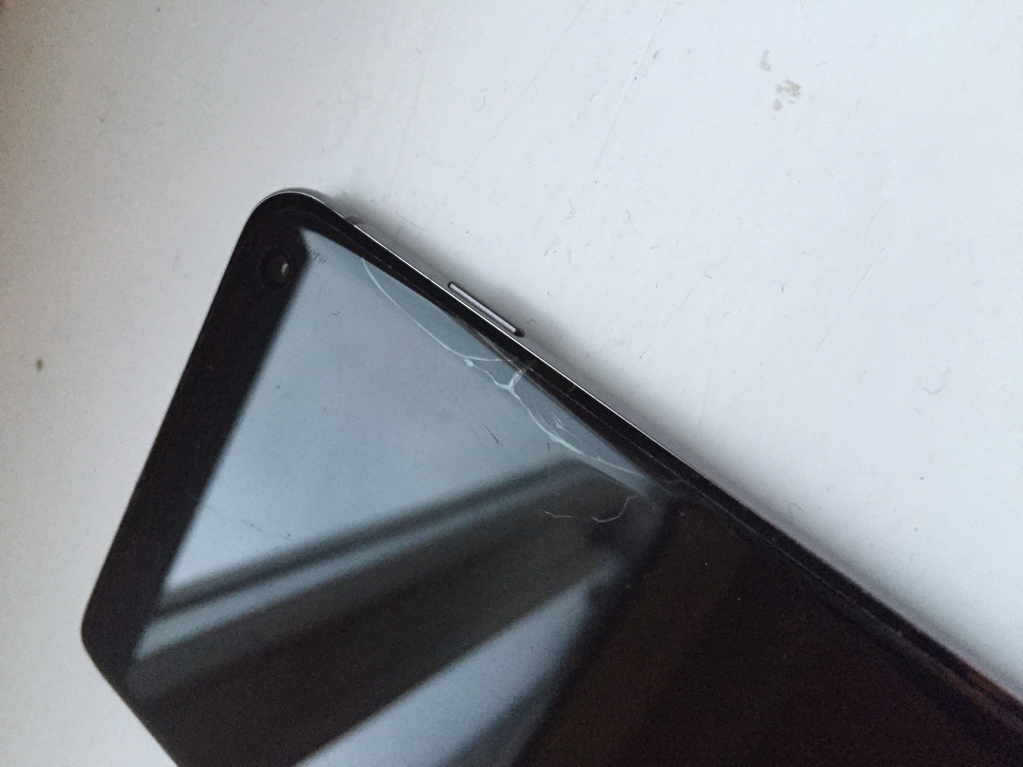 samsung s10e cracked screen