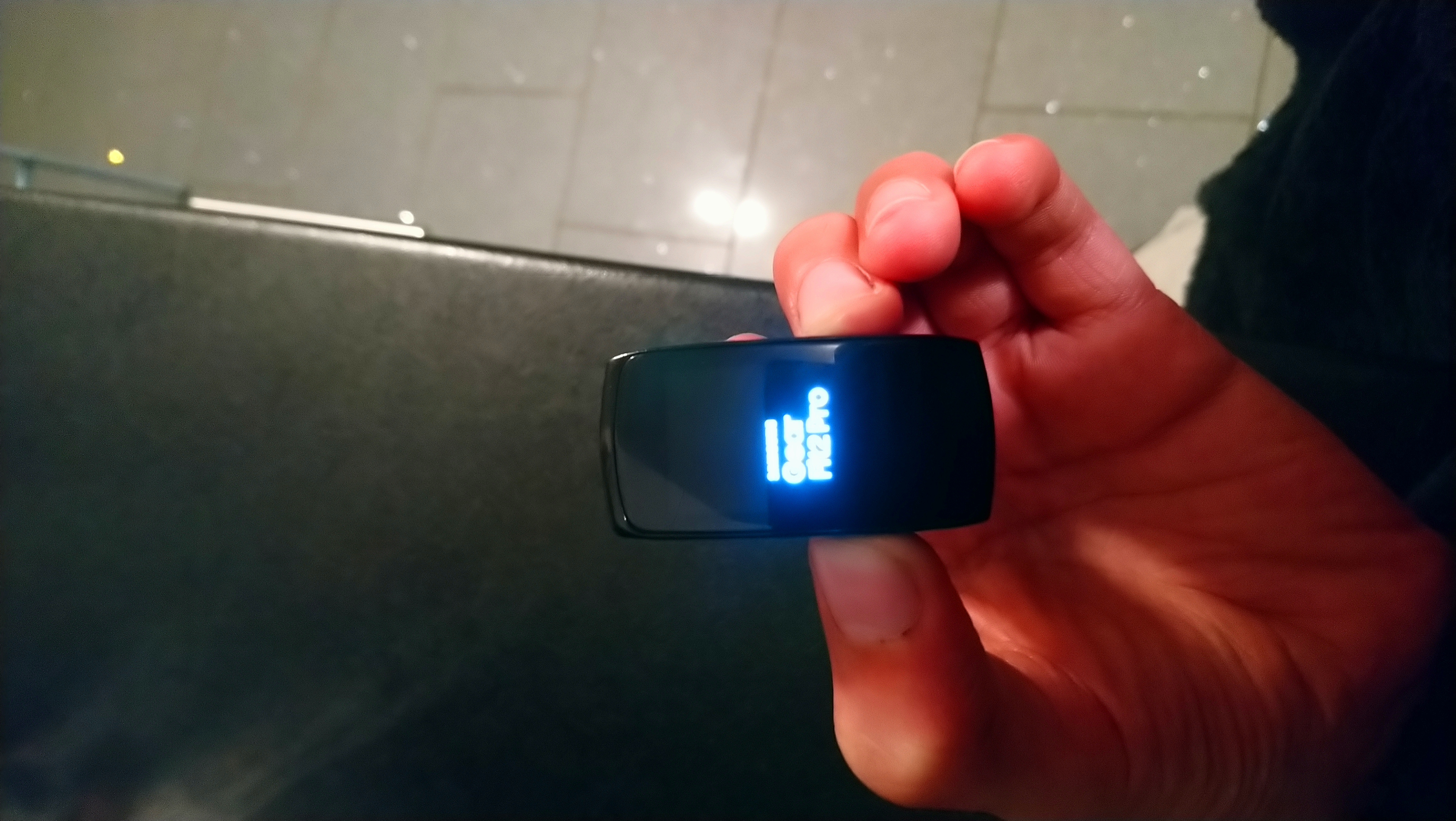 Solved: Gear fit2 pro wont turn on. - Samsung Community - 1263823