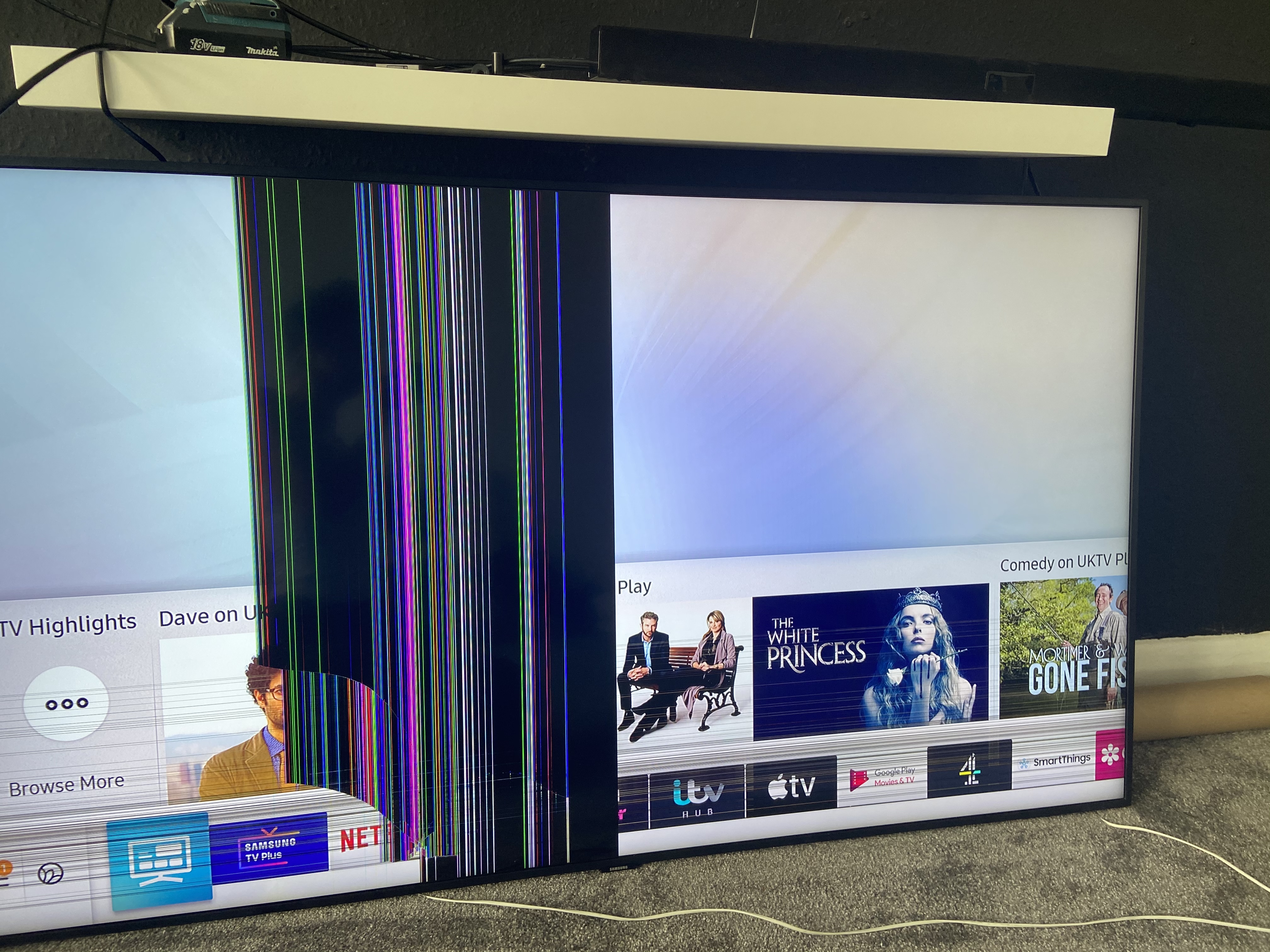 65Q60R Screen Damaged Randomly Samsung Community 1395098