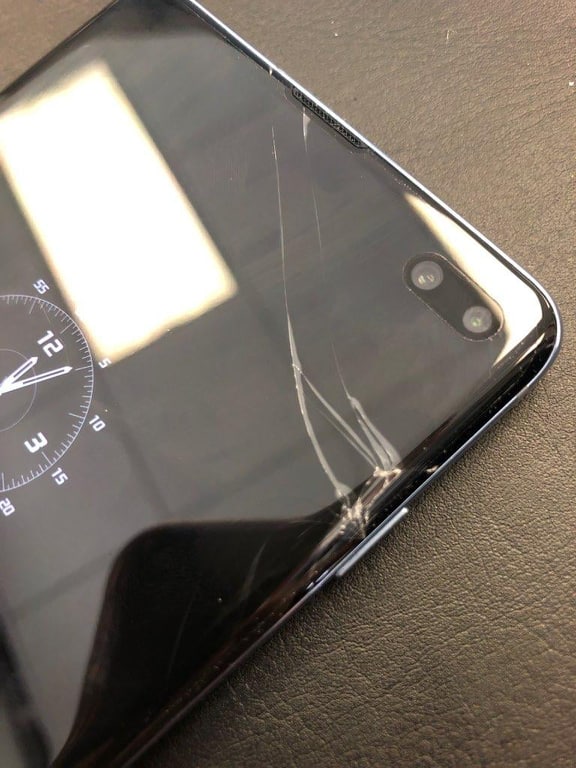 samsung s10e cracked screen